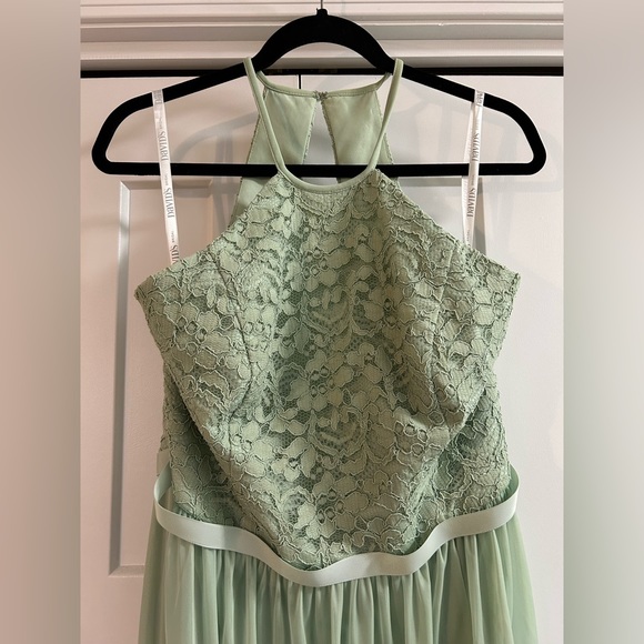 David’s Bridal Open-Back Lace and Mesh Bridesmaid Dress - Picture 2 of 9